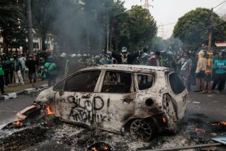 Indonesia Protest Fire Kills 3 in Makassar City Council Buil