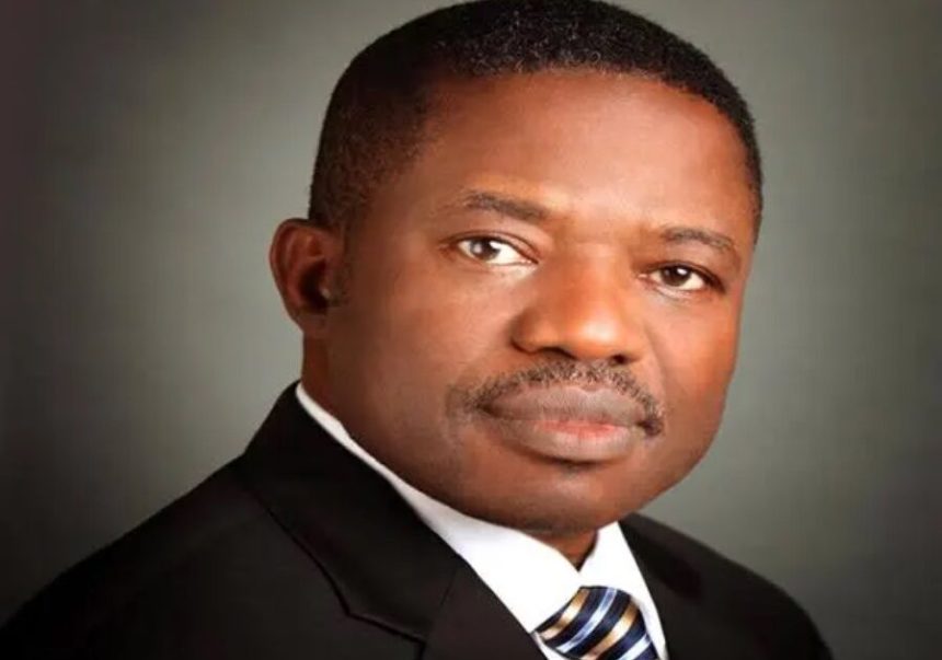 Jonathan, Oyebanji Pay Last Respects to Ex-