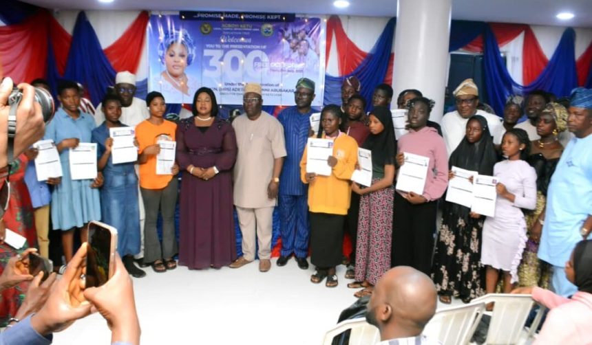 Lagos LCDA Chairman Gives 300 Free GCE Forms to Students