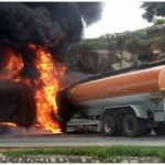 Trailer-fuel-tanker-accident-on-Minna-Suleja-road1