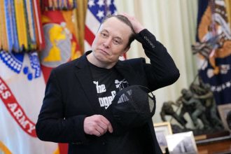 Musk's Trillionaire Tesla Pay Package: Board Proposal Sparks