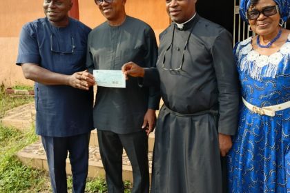 Peter Obi Donates ₦10M to Anambra Specialist Hospital