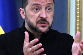 Zelensky to Discuss Russian Oil Ban with Slovak PM